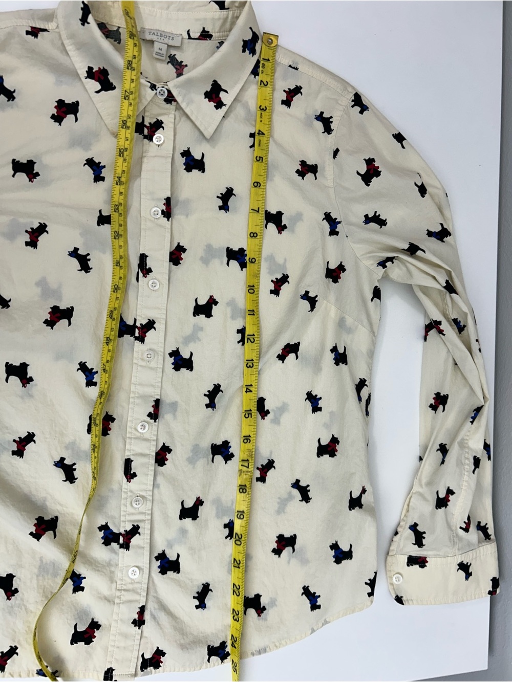 Talbots Woman’s Cream Button-Down Shirt with Red & Blue Scottie Dog Print Size M - Picture 7 of 10